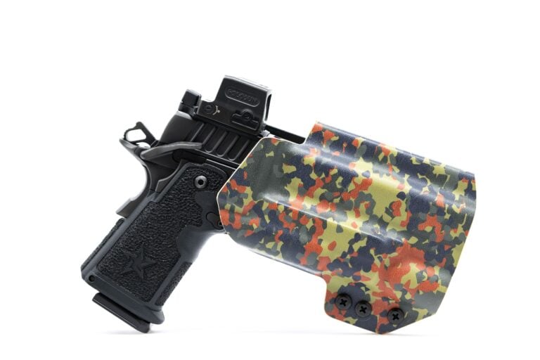 Flecktarn KYDEX Holster for pistol.
